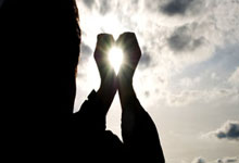 抢眼，亚马尔是本赛季五大联赛首位完成100次成功过人的球员.